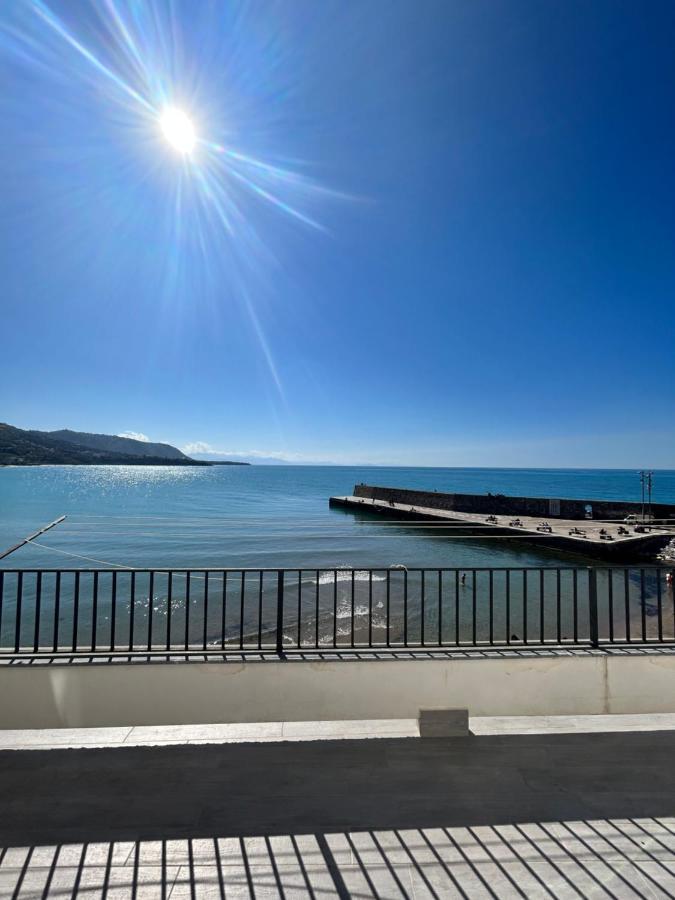 체팔루 Casa Marina, La Terrazza Sul Mare B&B 외부 사진